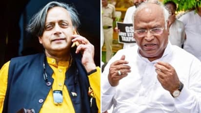 24 साल बाद कांग्रेस को मिला गैर-गांधी अध्यक्ष, 7897 वोट पाकर खड़गे ने थरूर को दी एकतरफा शिकस्त