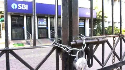 Bank Holidays: अक्टूबर के 15 दिनों में 9 दिन बंद रहेंगे बैंक, देखें किस-किस दिन रहेगी छुट्टी