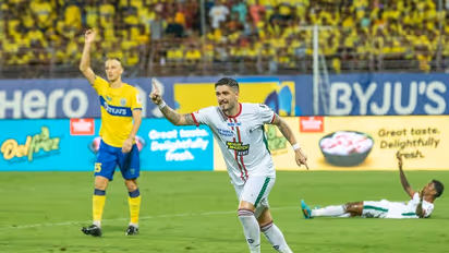 ISL 2022-23: Dimitri Petratos scores hat-trick as ATKMB drubs KBFC 5-2