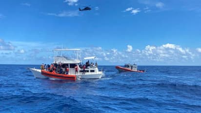 ആളുകളെ കുത്തി നിറച്ച് ഭക്ഷണവും വെള്ളവുമില്ലാതെ കടലില് അലഞ്ഞത് ദിവസങ്ങള്; ഒടുവില് രക്ഷകരായി കോസ്റ്റ് ഗാര്ഡ്