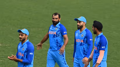 പവര്പ്ലേയില് മൂന്ന് വിക്കറ്റ് നഷ്ടം; ഇന്ത്യക്കെതിരെ വിജയലക്ഷ്യം പിന്തടരുന്ന സിംബാബ്വെയ്ക്ക് തകര്ച്ച