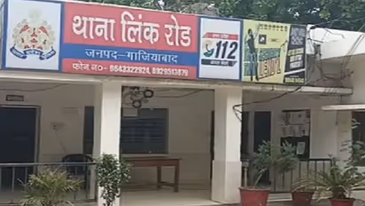 दो साल की मासूम को किडनैप कर दरिंदे ने किया दुष्कर्म, आंतों तक गंभीर चोट आने की वजह से डॉक्टर ने बोली बड़ी बात