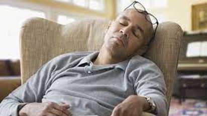 আপনি যদি ৫ ঘন্টার কম ঘুমান তবে এই রোগগুলিতে আক্রান্ত হওয়ার সম্ভাবনা থাকে