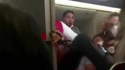 മദ്യപിച്ച് ജീവനക്കാരന്റെ വിരലിൽ കടിച്ച് യാത്രക്കാരൻ, അടിയന്തിരമായി താഴെയിറക്കി വിമാനം