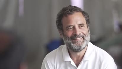 ഏത് സണ്ക്രീം ആണ് ഉപയോഗിക്കുന്നതെന്ന് സഹയാത്രികന് സംശയം; രാഹുലിന്റെ മറുപടി ഇങ്ങനെ