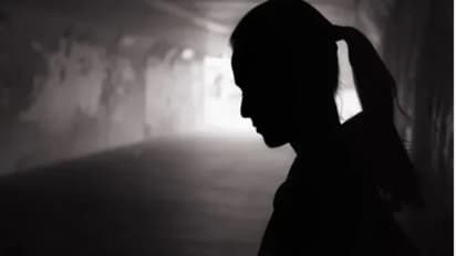 ഒമ്പതാം ക്ലാസുകാരിയെ മുറിയിൽ പൂട്ടിയിട്ടു, മുടി മുറിച്ചു; പ്രിൻസിപ്പാളിനെതിരെ പോക്സോ കേസ്