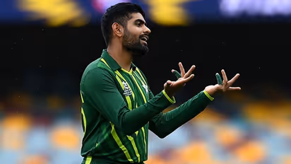 എടുത്തതെല്ലാം മണ്ടന്‍ തീരുമാനങ്ങള്‍! പാക് നായകന്‍ ബാബര്‍ അസമിനെ നിലത്ത് നിര്‍ത്താതെ മുന്‍ താരം