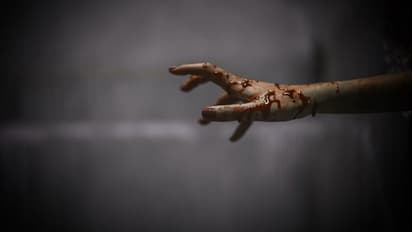 মধ্যপ্রদেশের গুনা জেলার একটি পরিত্যক্ত মাঠ থেকে রবিবার উদ্ধার হলো ১৬ বছরের একটি দলিত মেয়ের মৃতদেহ