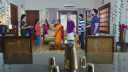 Intinti Gruhalakshmi: సొంత ఇంటిని తులసికి కానుకగా ఇచ్చిన పరంధామయ్య.. ఆనందంతో సంబరపడిపోతున్న తులసి!