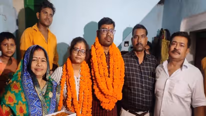  UP PCS रिजल्ट में भाई-बहन ने गाड़े झंडे: सेल्फ स्टडी कर पाई कामयाबी, फैमिली को दिया दिवाली 'गिफ्ट'