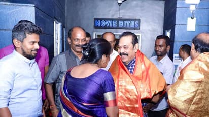 குடும்பத்தோடு பொன்னியின் செல்வன் படம் பார்த்த இலங்கை முன்னாள் அதிபர் மகிந்த ராஜபக்சே - வைரலாகும் போட்டோஸ்