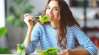 Festive Skin Care: ആഘോഷങ്ങള്‍ അതെന്തുമാകട്ടെ, ചര്‍മ്മം തിളങ്ങാന്‍ കഴിക്കാം ഈ നാല് ഭക്ഷണങ്ങള്‍...