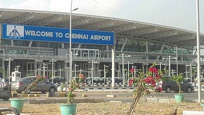 கோவை கார் வெடிப்பு சம்பவ எதிரொலி... சென்னை விமானநிலையத்தில் 5 அடுக்கு பாதுகாப்பு!!