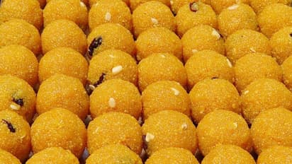 Deepavali 2022 : ദീപാവലി മധുരം ;രുചികരമായ ലഡ്ഡു വീട്ടിൽ തന്നെ തയ്യാറാക്കാം 