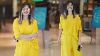 'മഞ്ഞ'ക്കിളിയായി രഞ്ജിനി, പുതിയ ലുക്കിൽ താരം