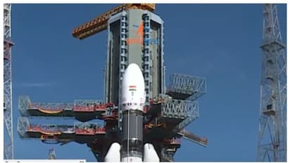 ജിഎസ്എല്‍വി മാര്‍ക് 3, വിക്ഷേപണം ഇന്ന് രാത്രി, 38 ഉപഗ്രഹങ്ങളുമായി ഭ്രമണപഥത്തിലേക്ക് കുതിക്കും