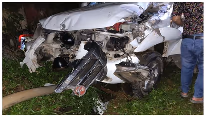 നിയന്ത്രണം തെറ്റി കാർ പോസ്റ്റിലിടിച്ചു, ഒറ്റപ്പാലത്ത് ഒന്‍പത് വയസ്സുകാരി മരിച്ചു