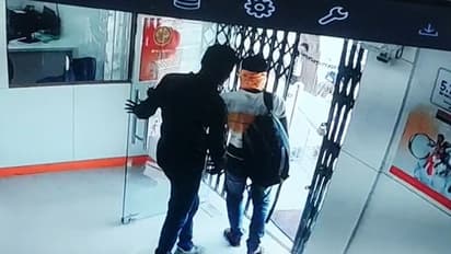 धनतेरस पर12 करोड़ का सोना लूटने वाले गिरफ्तार, वारदात की कहानी एकदम फिल्मी-पुलिसवालों के भी उड़ गए होश