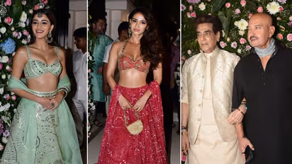 अनन्या पांडे-दिशा पाटनी ने दिवाली पार्टी में ढाया कहर, दोस्त का हाथ थाम एकता कपूर के पापा ने दिए पोज