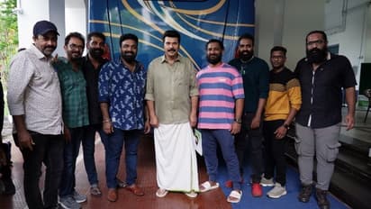 'കാതല്' സെറ്റില് എത്തി മമ്മൂട്ടിയെ കണ്ട് ടീം 'റോഷാക്ക്'