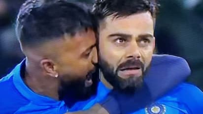 ಇದೇ ಮೊದಲ ಬಾರಿಗೆ ಮೈದಾನದಲ್ಲಿ ಕಣ್ಣೀರಿಟ್ಟ ಕೊಹ್ಲಿ, ಚಾಂಪಿಯನ್ಸ್ ಕಿಂಗ್ಗೆ ದಿಗ್ಗಜರ ಸಲಾಂ!