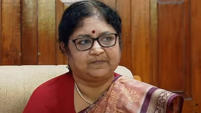 കെആർ നാരായണൻ ഇൻസ്റ്റിറ്റ്യൂട്ട് ജാതിവിവേചനം: ശങ്കർ മോഹന്റെ രാജി അന്വേഷണ റിപ്പോർട്ട് നടപ്പാക്കാനിരിക്കെ:മന്ത്രി