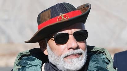 நீங்கதானே என் குடும்பம்.. ராணுவ வீரர்களுடன் தீபாவளி கொண்டாடிய பிரதமர் மோடி நெகிழ்ச்சி உரை