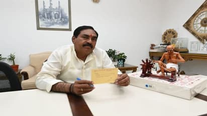 "ధాన్యం కొనుగోళ్లలో అలసత్వం వద్దు.. ఆఖరు గింజ వరకు కొనుగోలు చేయాలి" : మంత్రి ఎర్రబెల్లి