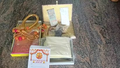 కొత్తగా ఎన్నికైన పౌర సభ్యులకు నగదు, బంగారం-వెండి వస్తువులు.. ఇరకాటంలో బీజేపీ మంత్రి ఆనంద్ సింగ్