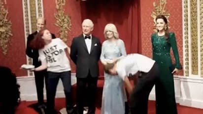 'ജസ്റ്റ് സ്റ്റോപ്പ് ഓയിൽ', ചാൾസ് മൂന്നാമൻ രാജാവിന്റെ മെഴുക് പ്രതിമയിൽ കേക്കെറിഞ്ഞ് പ്രതിഷേധം