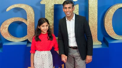 కూచిపూడి డ్యాన్స్ తో అదరగొట్టిన బ్రిటన్ ప్రధాని రిషి సునక్ కుమార్తె..!