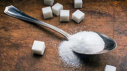 മധുരം ഹൃദയത്തിന് അപകടമോ? എന്താണ് ചെയ്യേണ്ട പരിഹാരം?