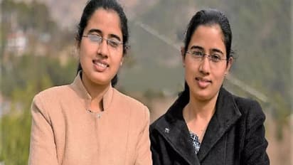 SDM हैं ये जुड़वा बहनें : एक साथ की पढ़ाई, एक ही साथ पाई नौकरी, ऐसे गाड़ दिए सफलता के झंडे