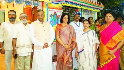 ‘এতটুকু ঘরে থাকেন আপনি!’, মুখ্যমন্ত্রীর বাড়ির কালীপুজোয় এসে বিস্মিত হয়ে গেলেন বাংলার রাজ্যপাল লা গণেশান