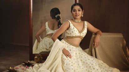 தேவலோக ரம்பை போல் மாறிய குட்டி நயன் அனிகா..! கண்ணாடி முன் அமர்ந்து... அழகை வெளிப்படுத்திய அசத்தல் போட்டோஸ்!