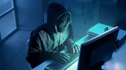 உங்க நம்பருக்கு 35 லட்சம் பரிசு விழுந்துருக்கு.! பெண்ணிடம் இருந்து 9 லட்சத்தை அபேஸ் செய்த மோசடி கும்பல்