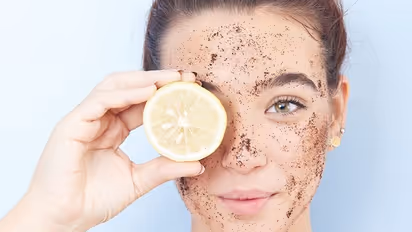 Lemon For Glow Skin  : മുഖകാന്തി കൂട്ടാൻ നാരങ്ങ ഇങ്ങനെ ഉപയോ​ഗിക്കൂ 