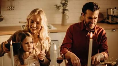 साथ खाना खाने से छूमंतर हो जाएगा आपकी सेहत का सबसे बड़ा दुश्मन, स्टडी में खुलासा