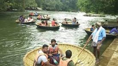 சுற்றுலா பயணிகளுக்கு ஹாப்பி நியூஸ்.. ஒகேனக்கல் அருவியில் குளிக்கவும், ஆற்றில் பரிசல் விடவும் அனுமதி..