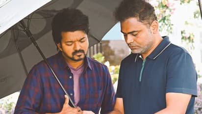 வாரிசு படத்தின் ரஞ்சிதமே பாடல் ரிலீஸ் டைம் எப்போது? விஜய்யின் ரொமாண்டிக் போஸ்டருடன் வந்த மாஸ் அப்டேட்