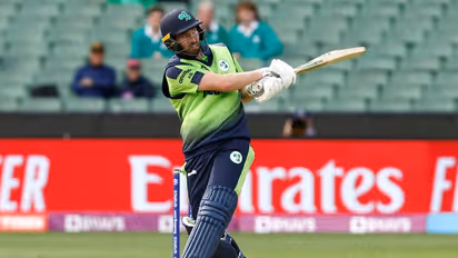 തകര്‍ത്തടിച്ച് തുടങ്ങി, പിന്നെ തകര്‍ന്നടിഞ്ഞു; അയര്‍ലന്‍ഡിനെതിരെ ഇംഗ്ലണ്ടിന് 158 റണ്‍സ് വിജയലക്ഷ്യം