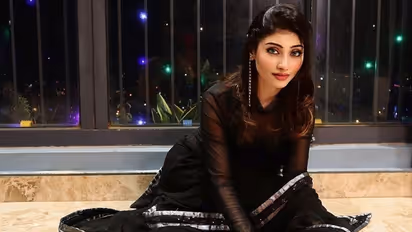 পাশে নেই অভিমন্যু! শ্রাবন্তী-পুত্র ছাড়াই প্রদীপ জ্বালালেন, বাজি পোড়ালেন দামিনী?