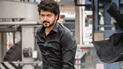 தன் நெஞ்சில் குடியிருக்கும் ரசிகர்களுக்காக.. டுவிட்டரில் சைலண்டாக விஜய் செய்த செயலுக்கு குவியும் பாராட்டுக்கள்