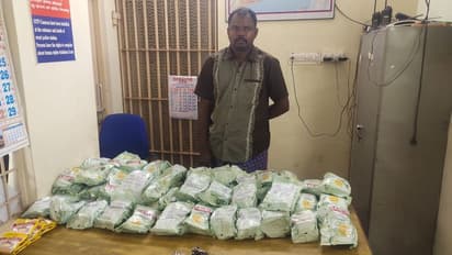 நெல்லை உவரி சோதனைச் சாவடி வழியாக கடத்தல் முயற்சி! - 169 கிலோ குட்கா வஸ்துகள் பறிமுதல்!