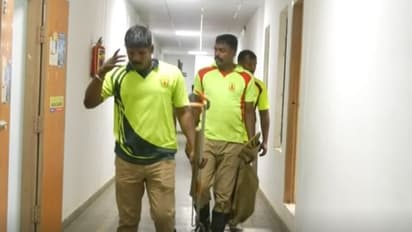 நெல்லை மாவட்ட ஆட்சியர் அலுவலகத்தில் புகுந்த பாம்பு.. அலறியடித்துக்கு கொண்டு ஓடிய ஊழியர்கள்..!