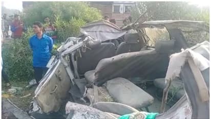 യുപിയിലെ പ്രയാ​ഗ്‍രാജിൽ കാർ അപകടം; വൈദ്യുത പോസ്റ്റിലേക്ക് ഇടിച്ചു കയറി അഞ്ച് പേർ മരിച്ചു