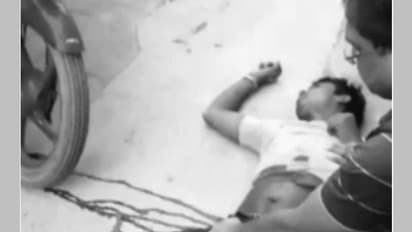 दिवाली की खुशी में ऐसा बम फोड़ा कि मिला जिंदगी भर का गम, परिवार का वंश अब नही बढ़ पाएगा आगे