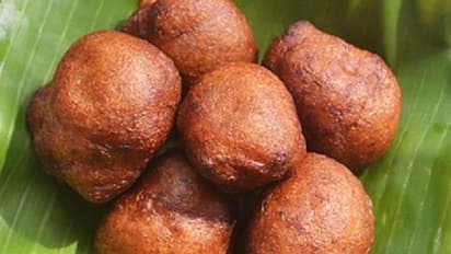 1 கப் கோதுமை மாவு இருக்கா..?! ஈவினிங் ஸ்நாக்ஸ்க்கு இந்த இனிப்பு பண்டம் செய்து கொடுங்க! டேஸ்ட்டா இருக்கும்..