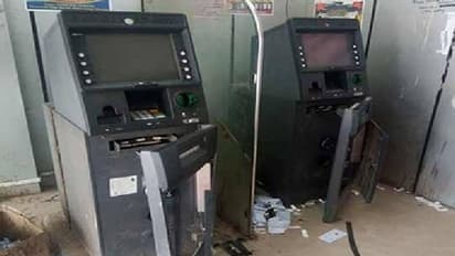 एक झटके में काट दिया नोटों से भरा ATM, लाखों रुपए जला दिए, लेकिन चाहकर भी साथ नहीं ले जा सके बदमाश