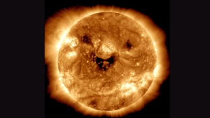 'ചിരിക്കുന്ന സൂര്യന്‍': വിസ്മയിപ്പിക്കുന്ന ചിത്രം പുറത്തുവിട്ട് നാസ